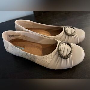 BareTraps Mabley Size 9